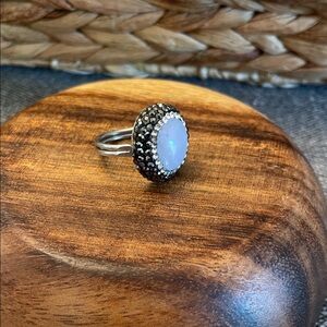 Elegant Silver and White Gemstone Ring